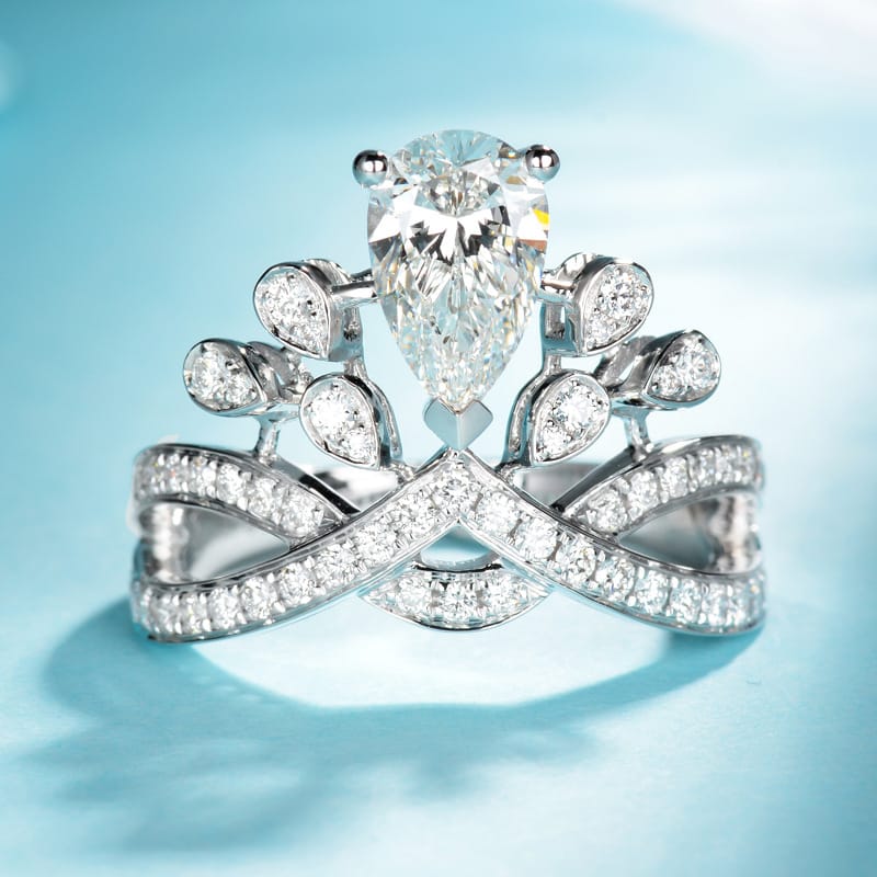 Internet celebrity's same - style luxury water - drop pear - shaped crown ring, European and American simulation diamond ring, colored gemstone ring. - Image 2