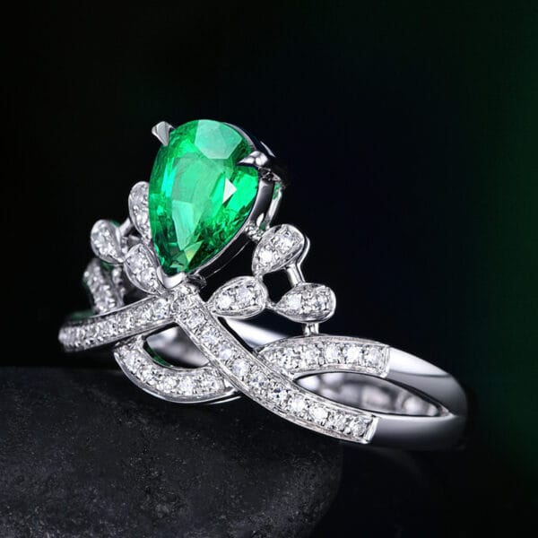 Internet celebrity's same - style luxury water - drop pear - shaped crown ring, European and American simulation diamond ring, colored gemstone ring. - Image 19
