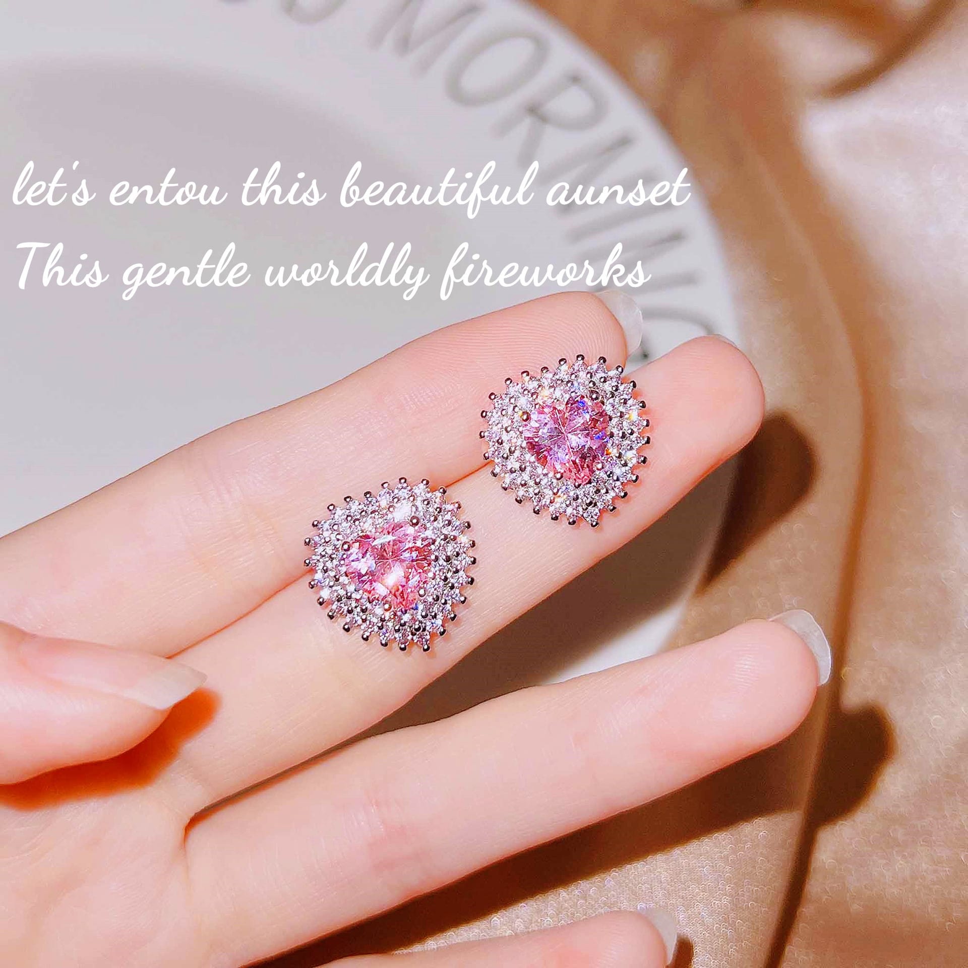 Net red with light luxury pink heart earrings bright full of cute Barbie pink diamond love earrings - Image 9