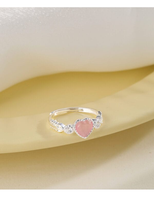 Korean version pink cat's eye stone heart-shaped ring, niche fashion ring, sweet peach heart ring for index finger, Qixi Festival gift - Image 6