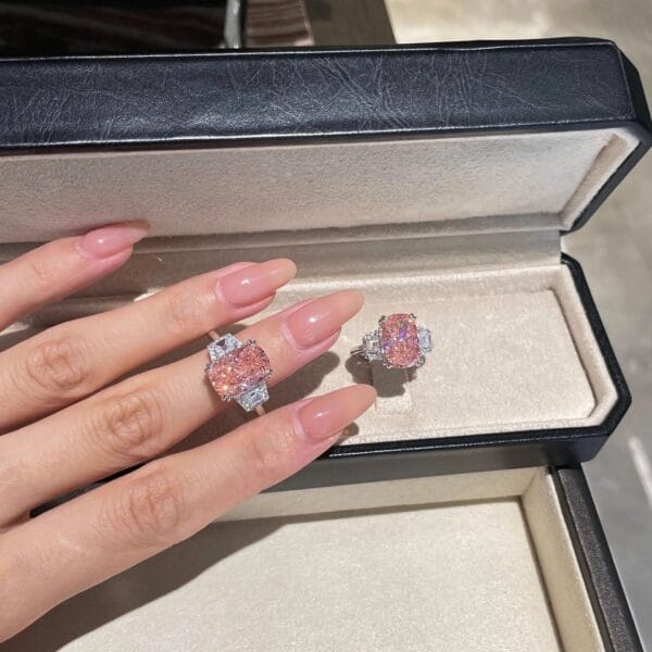 The same model as the 200 - million - yuan artificial pink diamond ice - flower - cut ring at Sotheby's, a women's ring with a long - rectangular high - carbon diamond in a light - luxury style. - Image 5