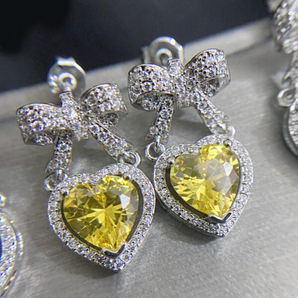 Versa Bright Color Rainbow Love earrings Women plated 18K gold love bow Pink zircon smart earrings - Image 3