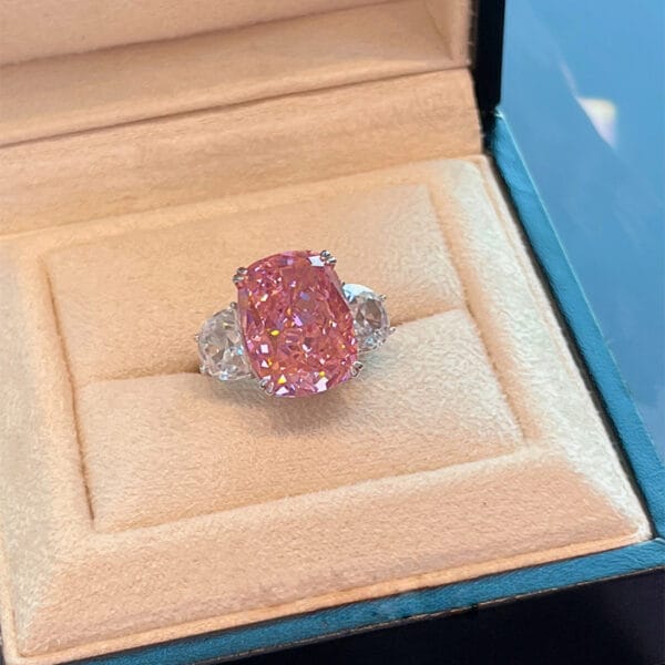 Reddened Chipped Blazing Long Pillow-shaped Pink Zirconia, Hot-Selling New Product in Live Streaming by Internet Celebrities, Simple and Stylish Openwork Ring - Image 3