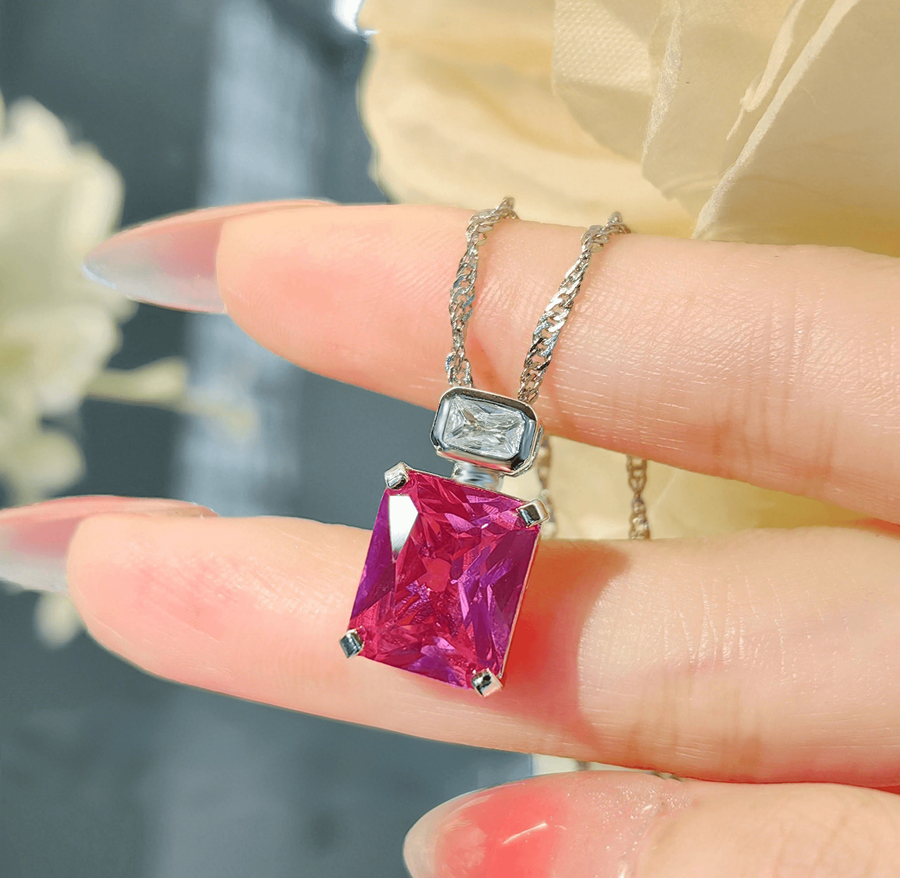 Fashion light luxury high carbon diamond pigeon blood sugar pendant perfume bottle design sense simple everything red corundum necklace - Image 3