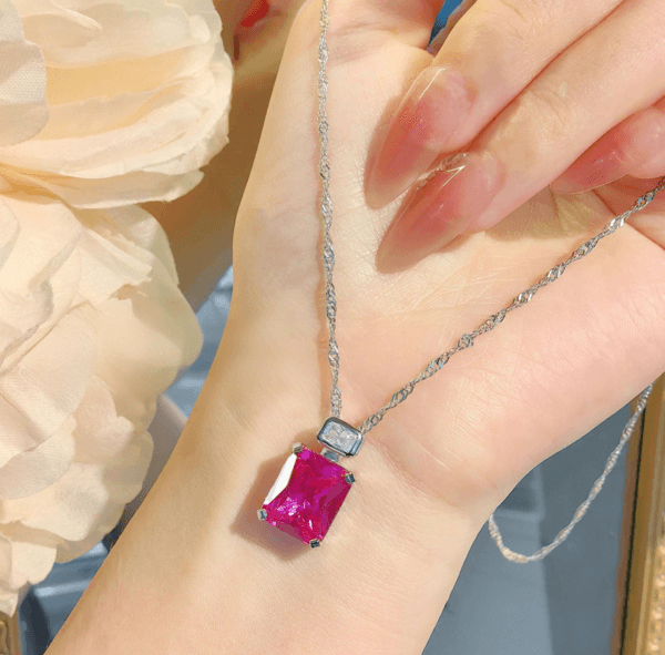 Fashion light luxury high carbon diamond pigeon blood sugar pendant perfume bottle design sense simple everything red corundum necklace - Image 4
