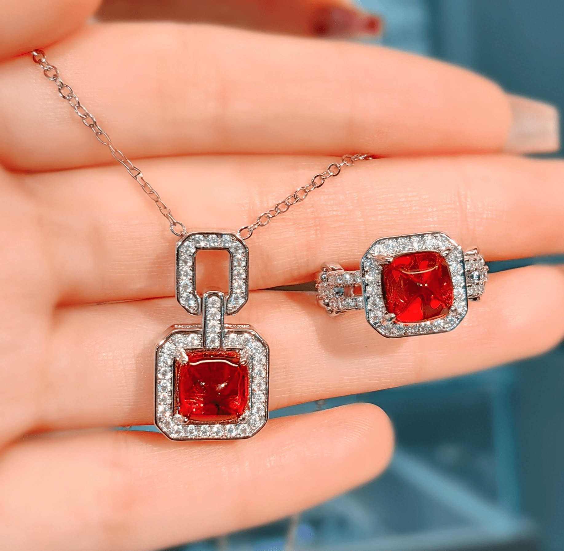 Fashion luxury Splendour sugar tower ring High carbon diamond high sense pendant necklace pigeon blood earrings stud earrings set - Image 6