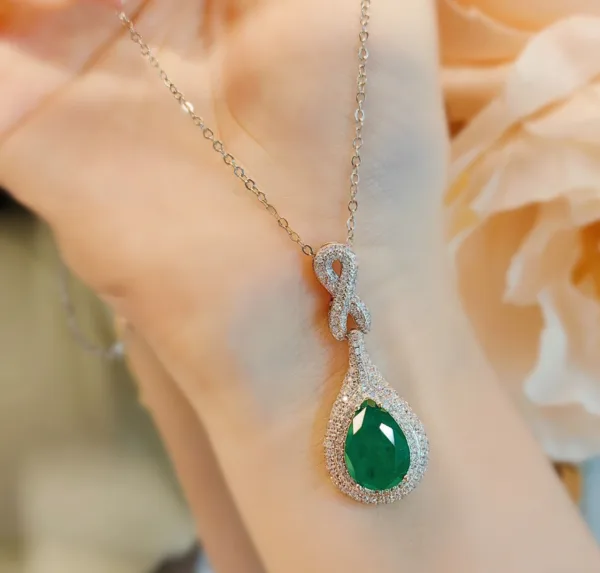 Luxury artificial ruby Ruby pendant Luxury high carbon diamond micro set with cotton emerald necklace - Image 2