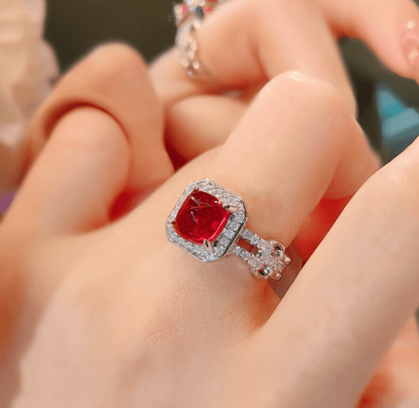 Fashion luxury Splendour sugar tower ring High carbon diamond high sense pendant necklace pigeon blood earrings stud earrings set - Image 7