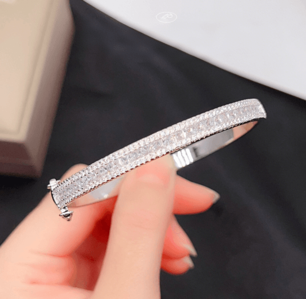 Net red light luxury color treasure bracelet Heavy industry micro inlaid high carbon diamond zircon seven-color tourmaline buckle bracelet - Image 2