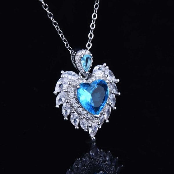 The new high-end jewelry design Angel Wings pendant simulates aquamarine heart necklace pink - Image 4