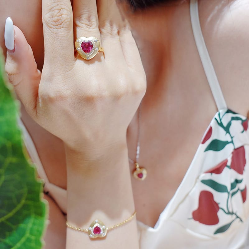 Italian engraving necklace Ring earrings bracelet imitation ruby ruby heart set - Image 5