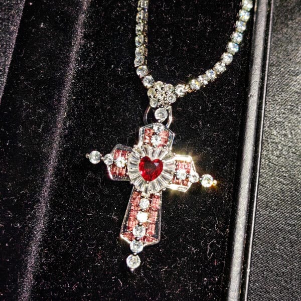 Heavy beautiful girl Love Gemstone Cross necklace Light luxury micro inlaid temperament magic stick diamond clavicle chain - Image 4