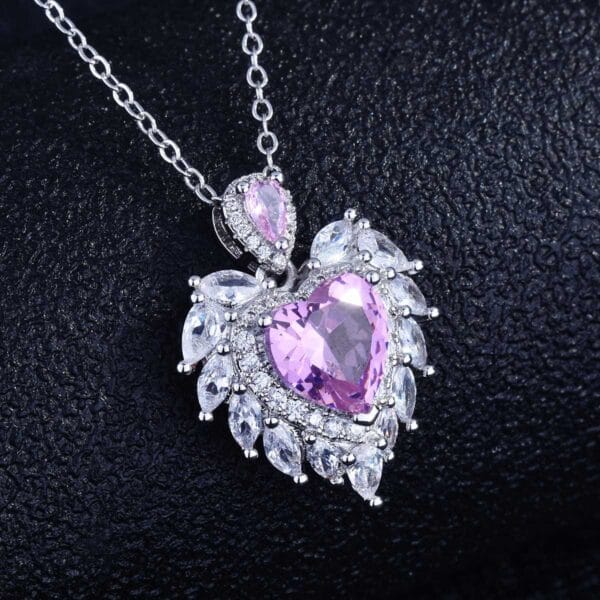 The new high-end jewelry design Angel Wings pendant simulates aquamarine heart necklace pink - Image 10